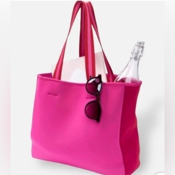 SUMMERSALT bag Neoprene Beach in Hot Pink and Red color block Tote - Picture 2 of 8